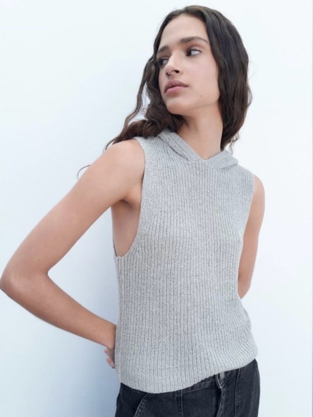Zara women gray sleeveless sweater. New with tags.